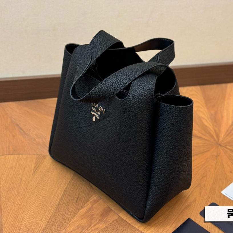 Prada 25 BASKET BAG IN BLACK CALFSKIN