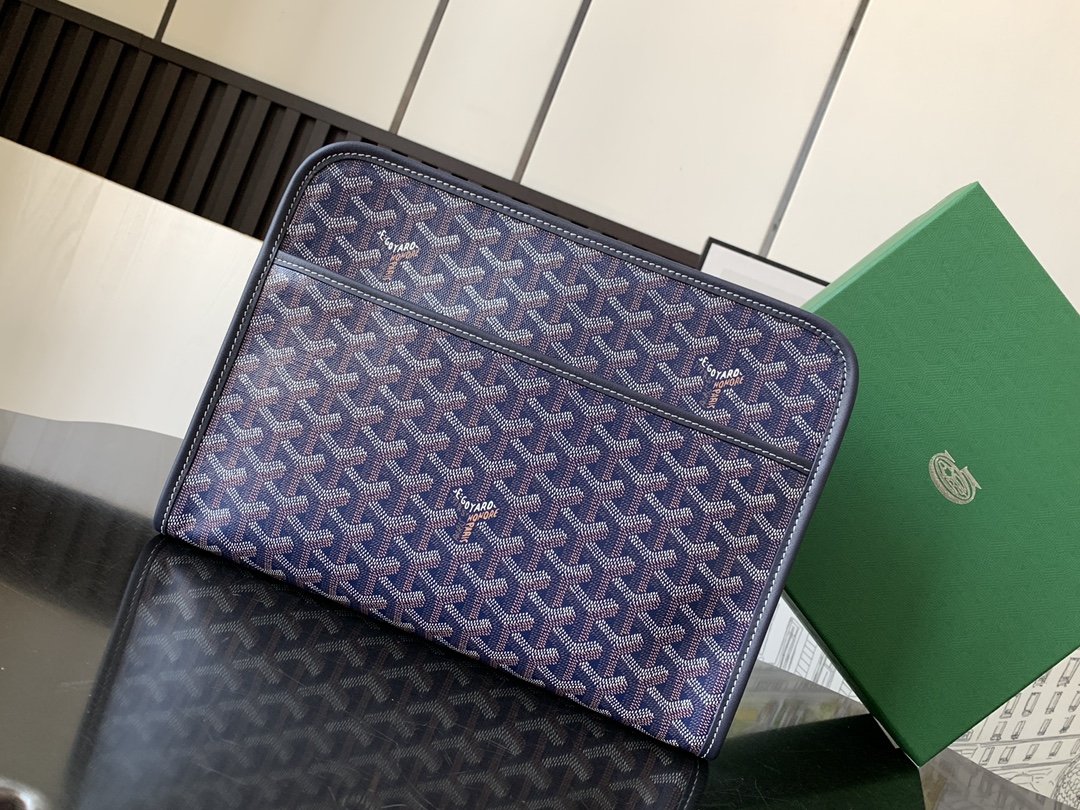 Goyard Jouvence Toiletry Bag in Navy blue