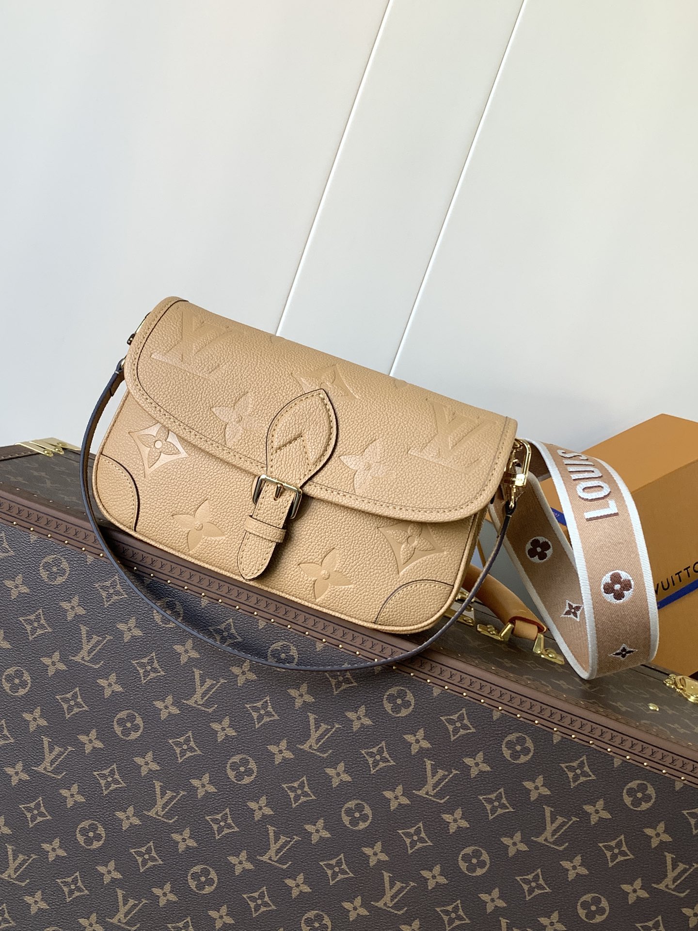 M13231 Monogram Empreinte DANE Shoulder Bag-Sand