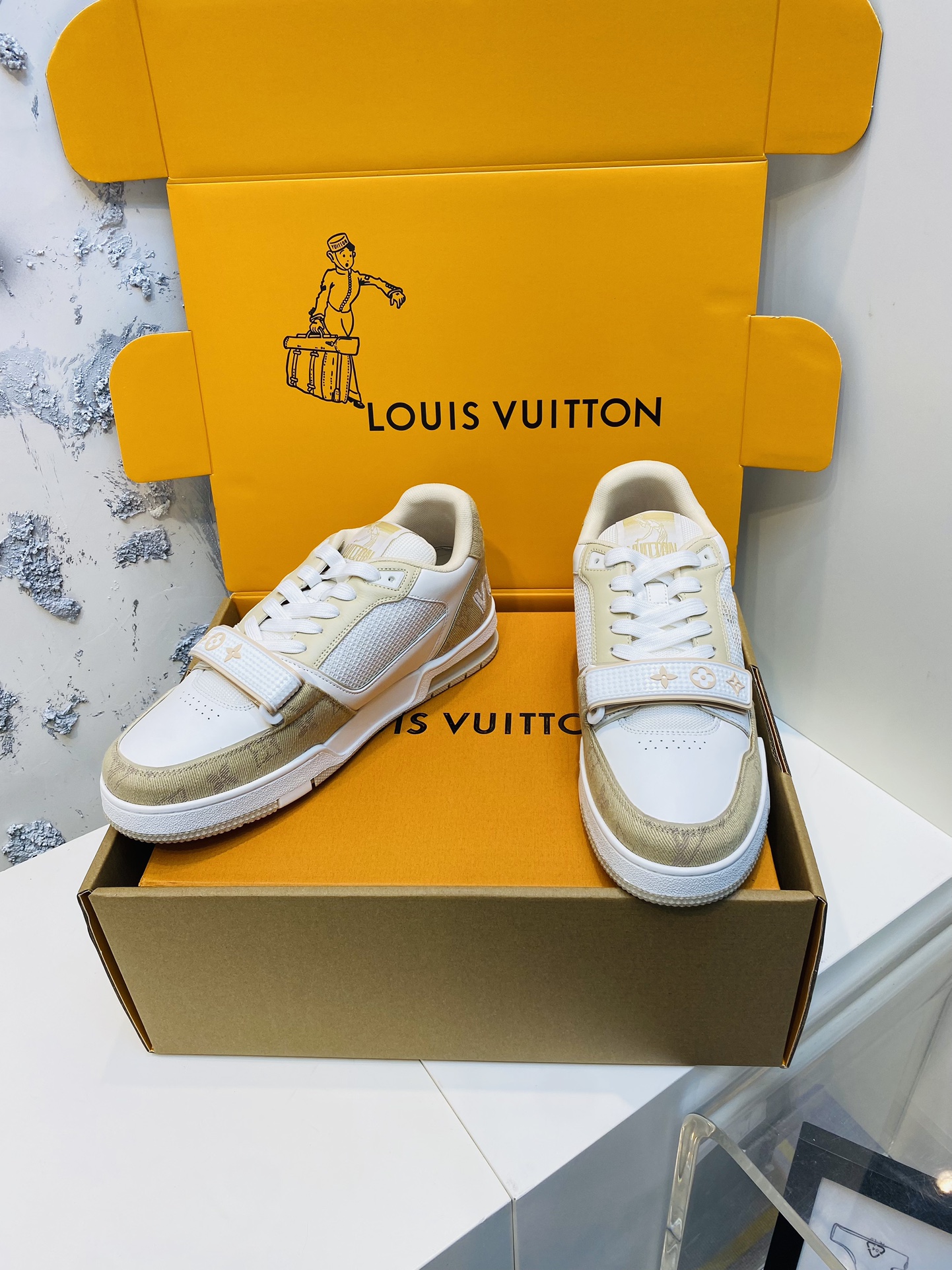 LV Unisex Trainer Sport Shoes