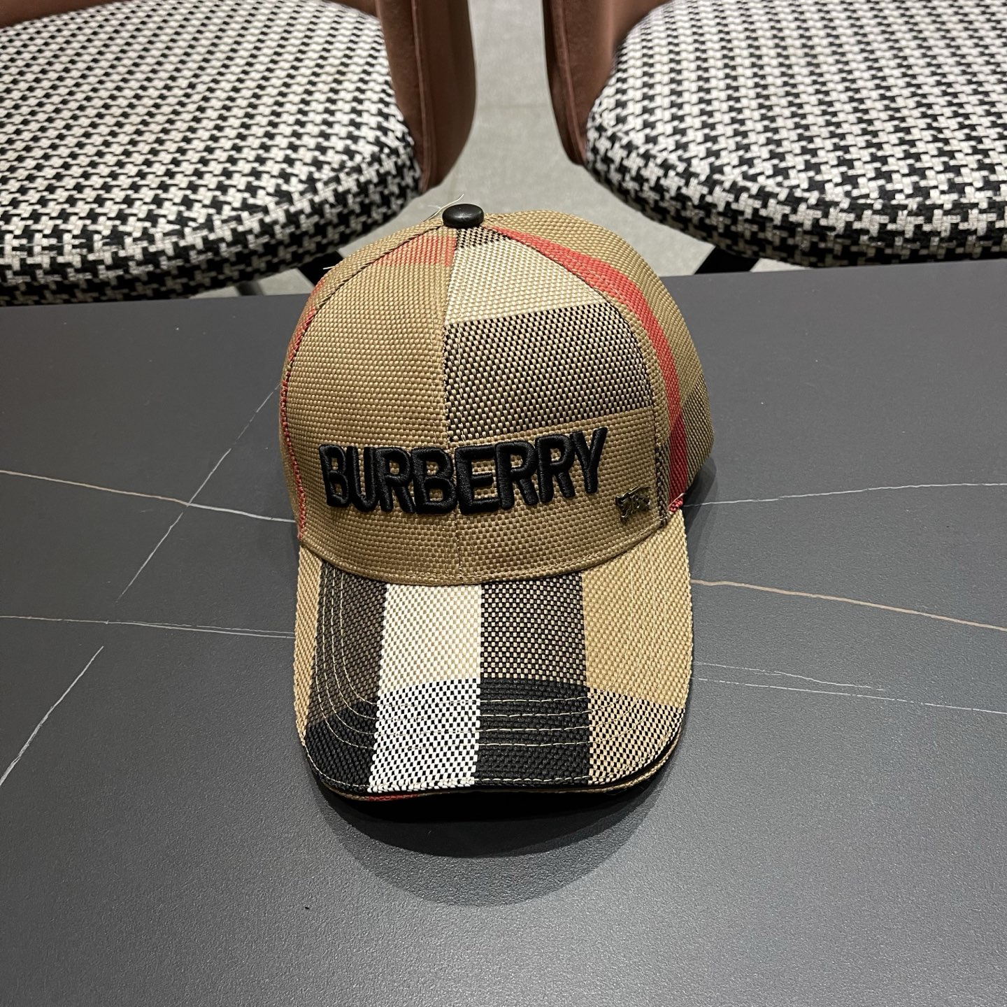 Burberry Vintage Check Cotton Baseball Cap Hat With Embroidered Burberry Logo - KAIROO