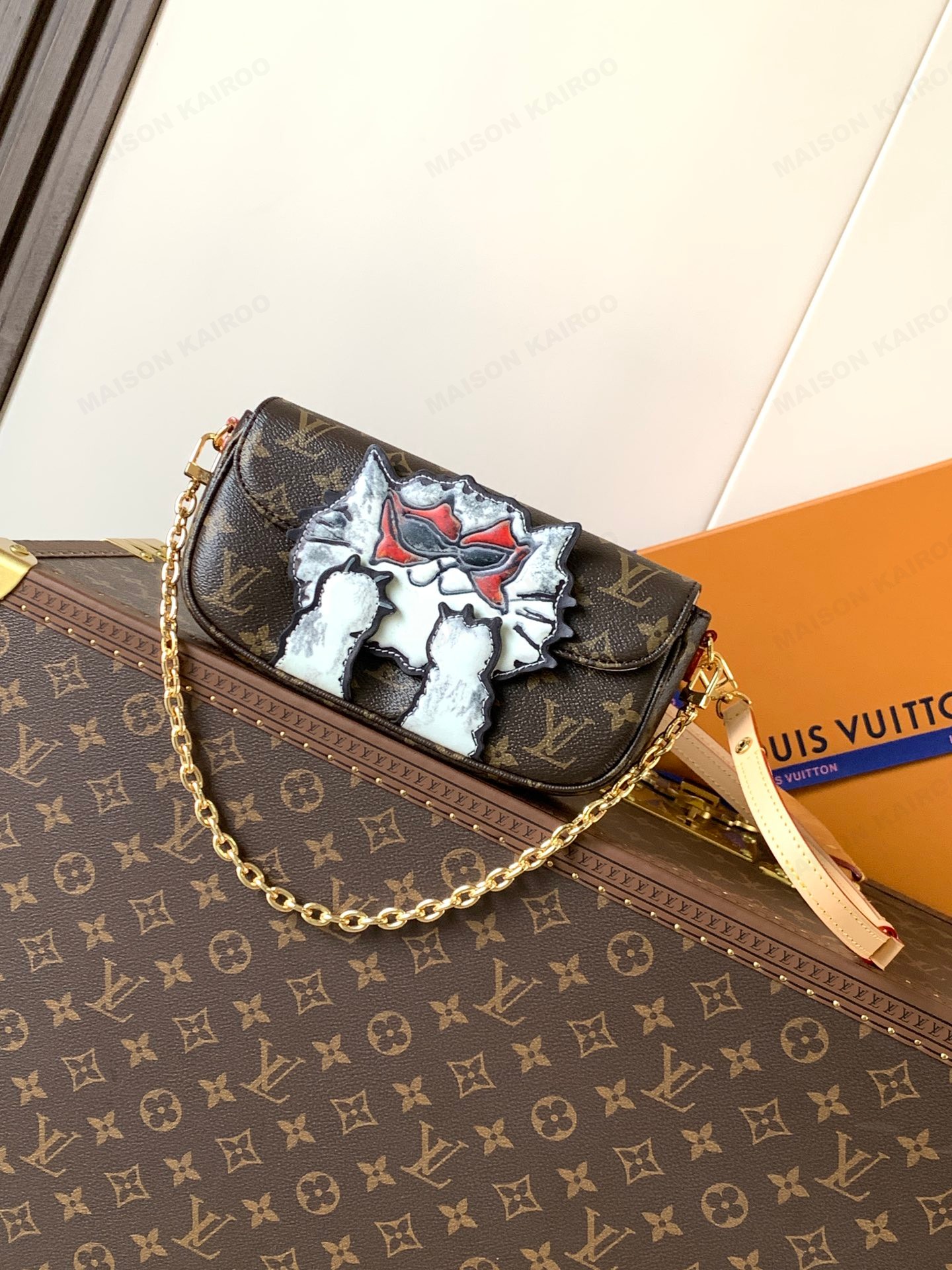 Louis Vuitton LV Ivy WOC Catogram Print/3D Patch Monogram Canvas Leather Baguette Hobo Shoulder Bag - KAIROO