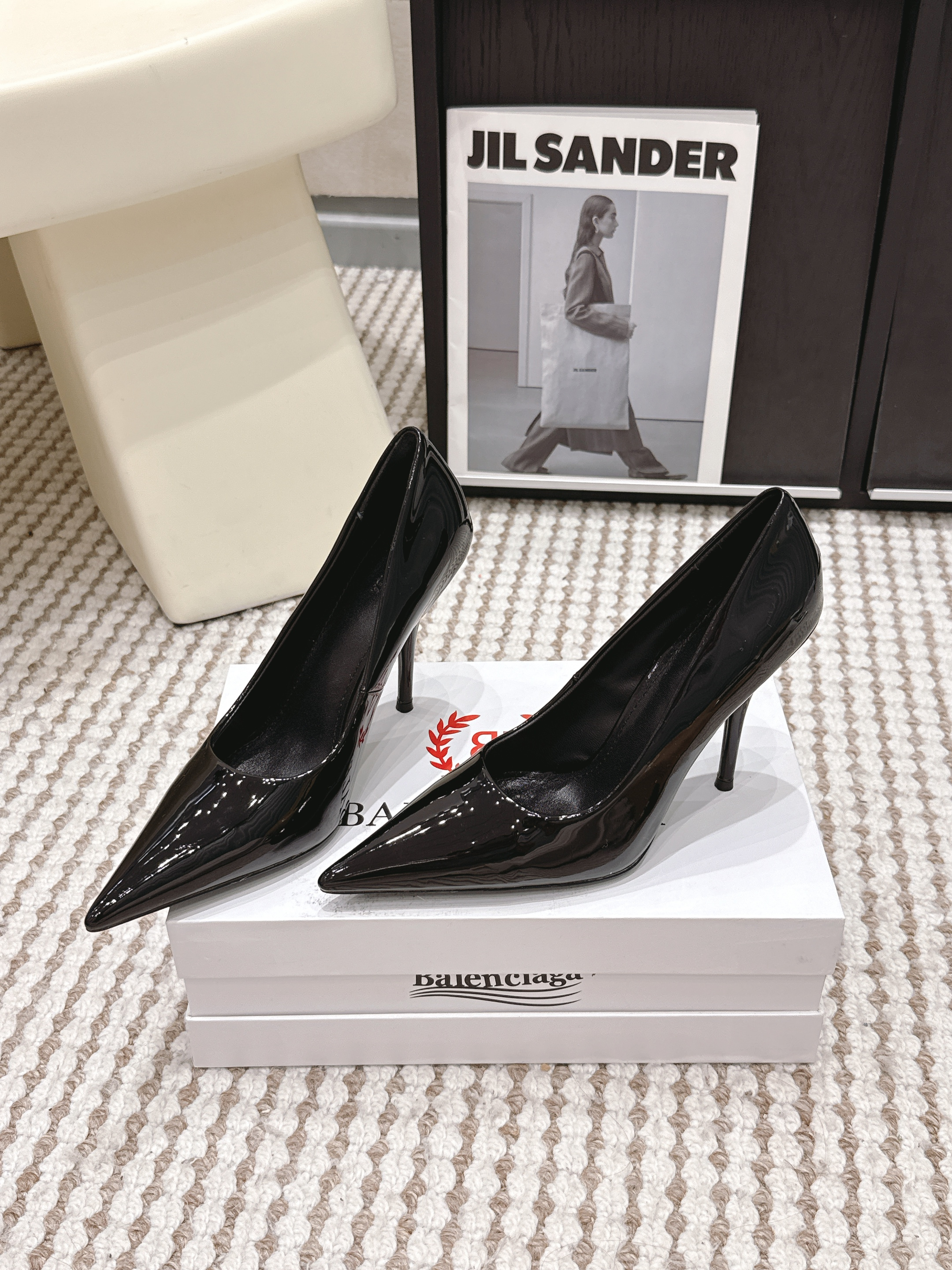 Balenciaga Women's Avenue Shiny Leather Pump in Black