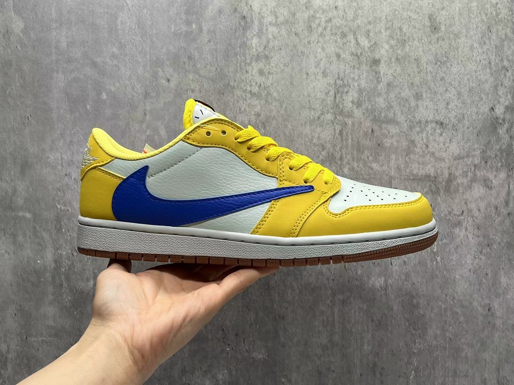 2025-26 AJ1 US Men's Sizes6 to 11 in half sizes Beige Low cut Inverted Hook Shoes tianlong