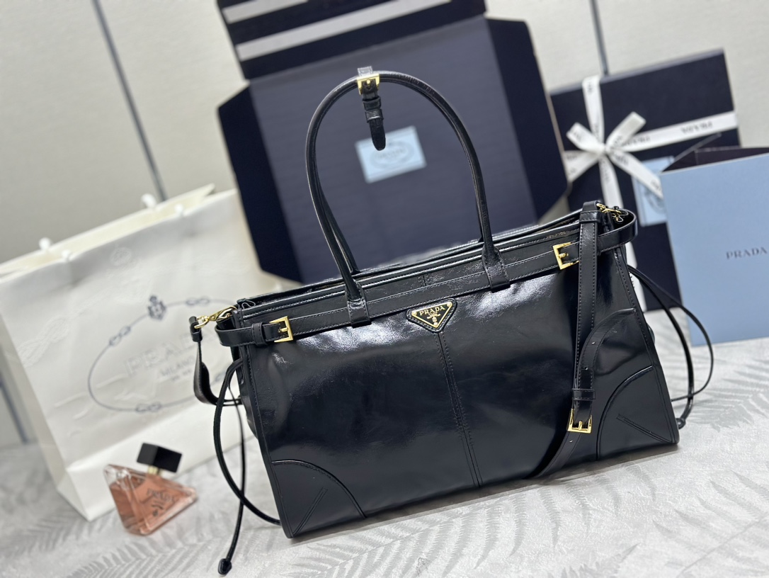 Prada Bonnie large leather handbag-Black 1BA433
