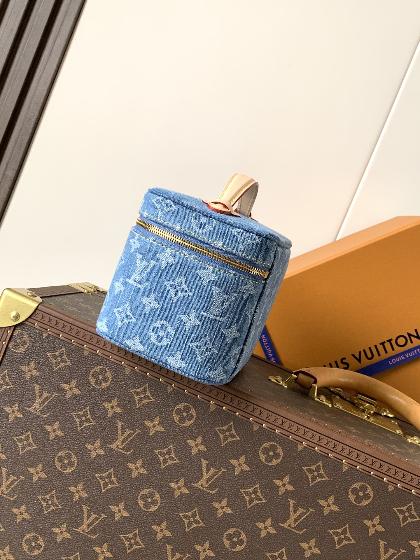 M27946 LV Nice Mini Beauty Case in Blue denim