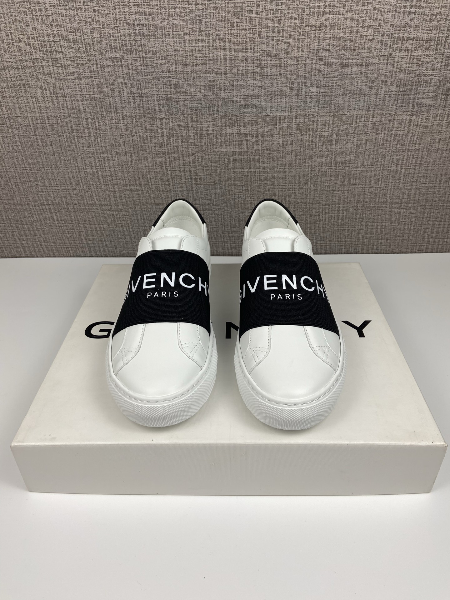 Givenchy Urban Street Sneaker