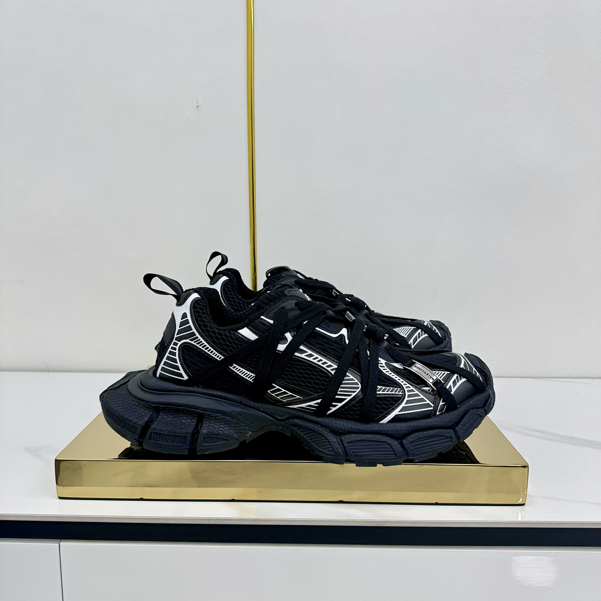 Balenciaga 3XL Unisex Sneaker
