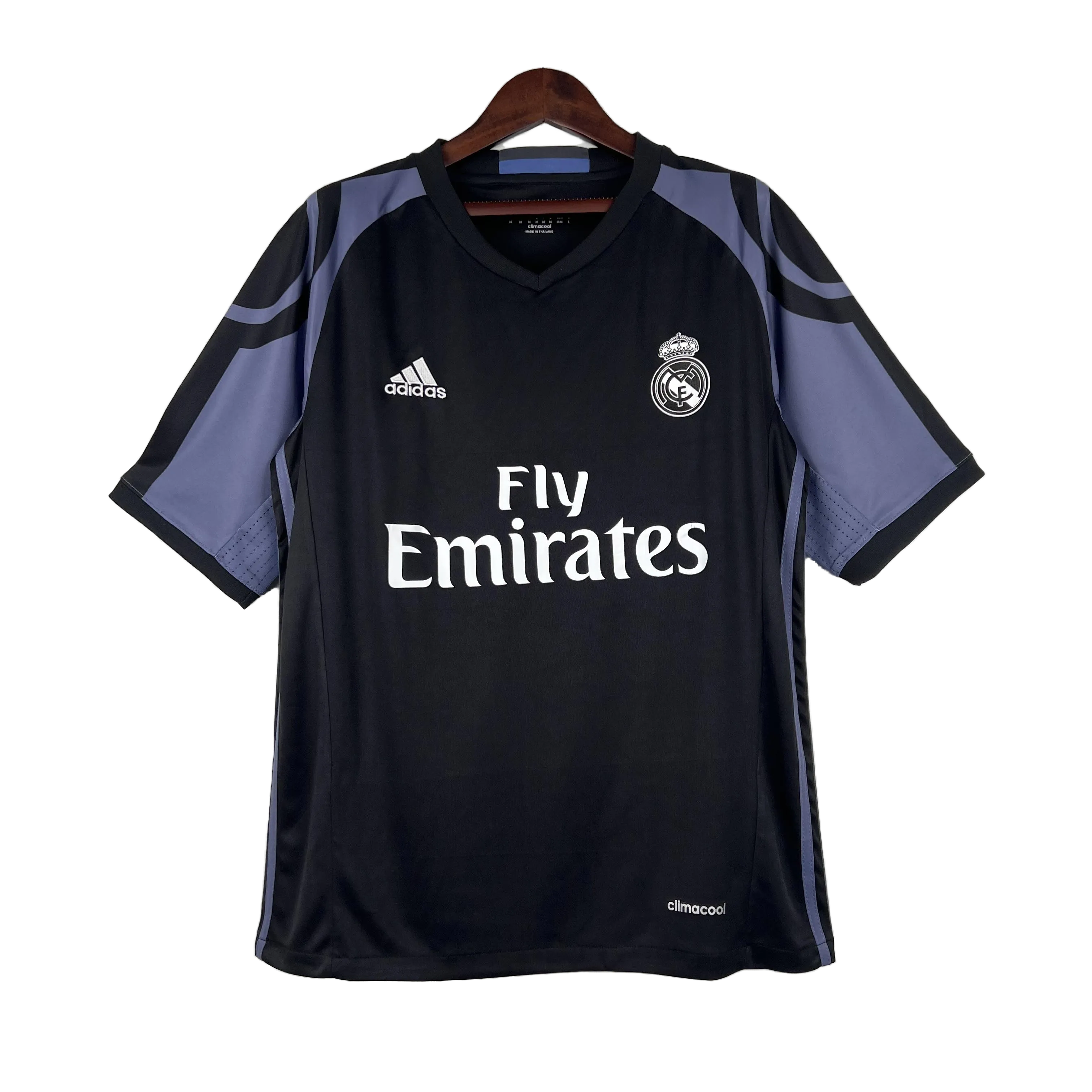 Retro  Real Mαdrid 2016/17 Third