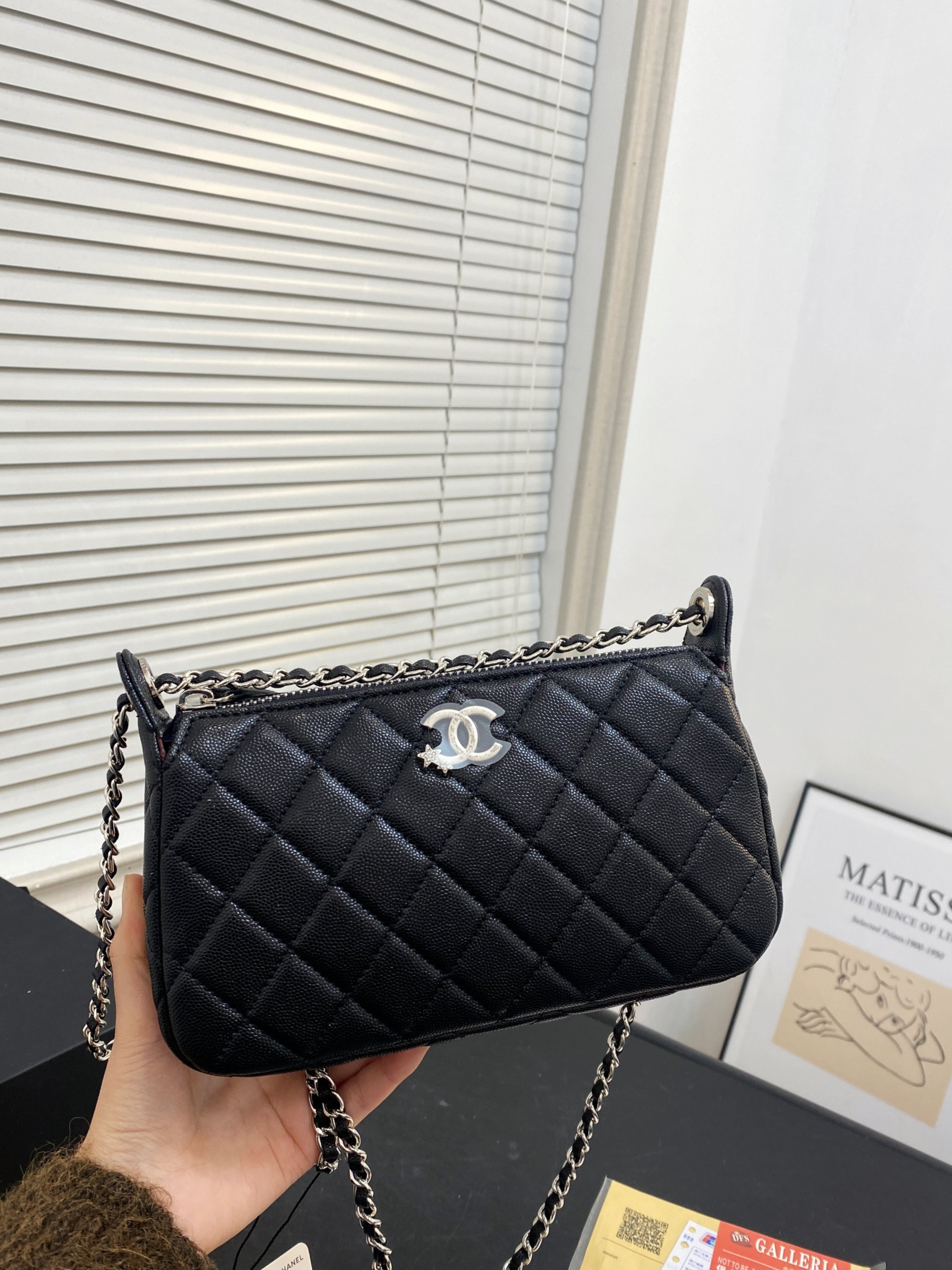 Chanel 25B Quilted Caviar Leather Star CC Logo Zipped Pouch Chain Slim Shoulder Hobo Bag - KAIROO
