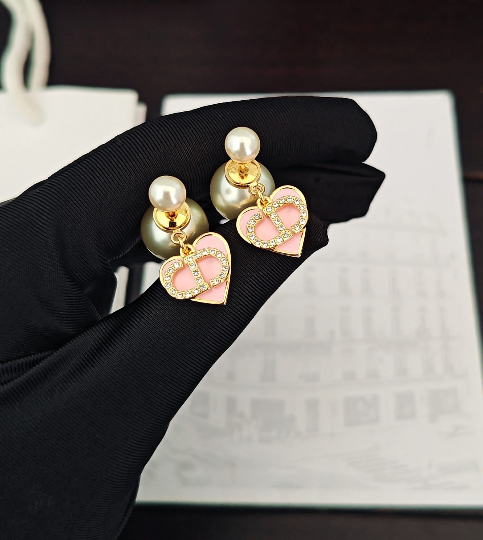 Dior ink Heart Big and Small Pearl Earrings