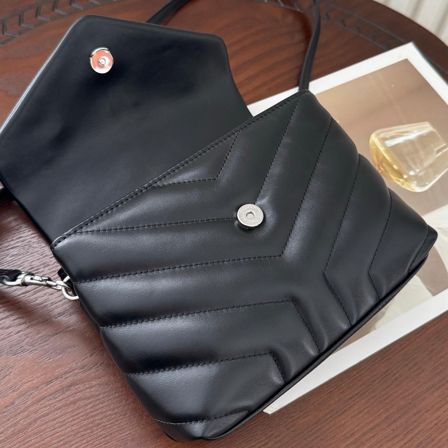 SAINT LAURENT YSL Loulou Toy quilted leather shoulder bag