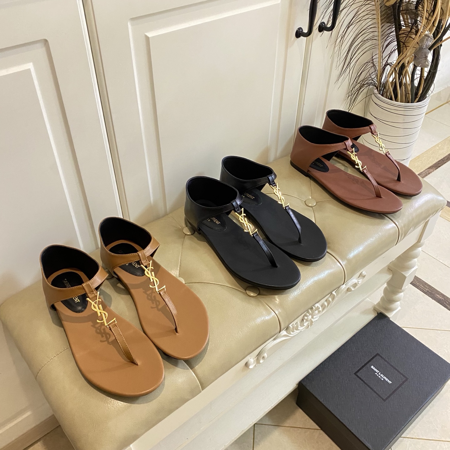 Saint Laurent Cassandra Smooth Leather YSL Logo T-Strap Covered Heel Flat Thong Sandals - KAIROO