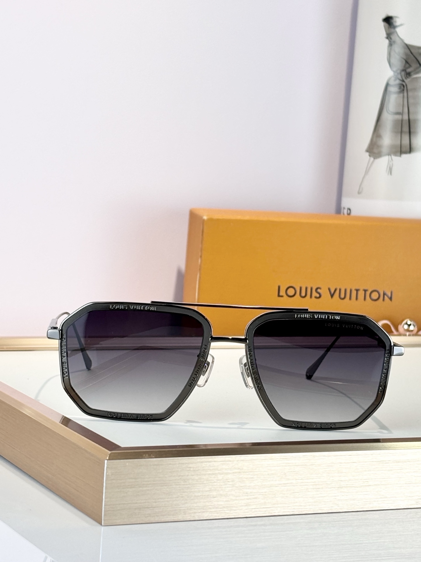 LV Men's Sunglass