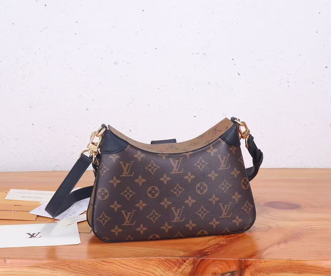 Louis Vuitton Monogram Reverse printed canvas crossbody bag