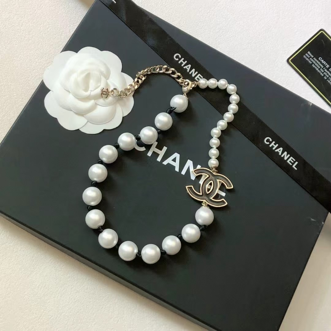 Chanel Fashion Pearl Necklace