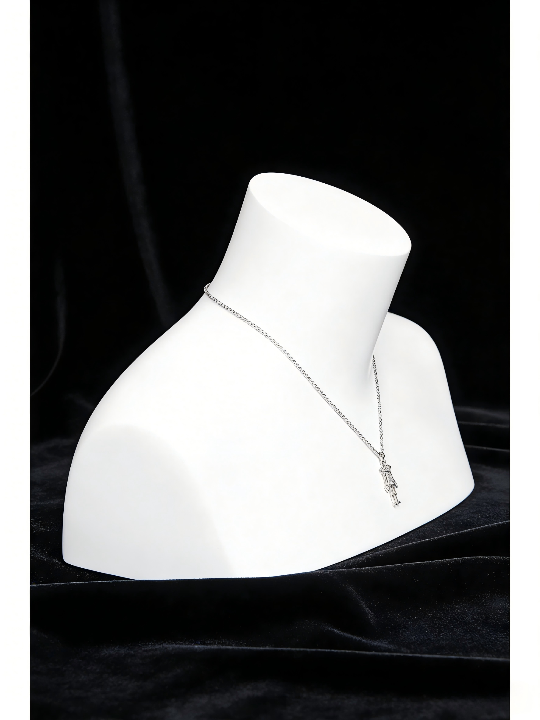 Trendy Silver Skeleton Bear Pendant Necklace for Women – Cute Gothic Aesthetic, Y2K Grunge Jewelry for Party & Daily Wear