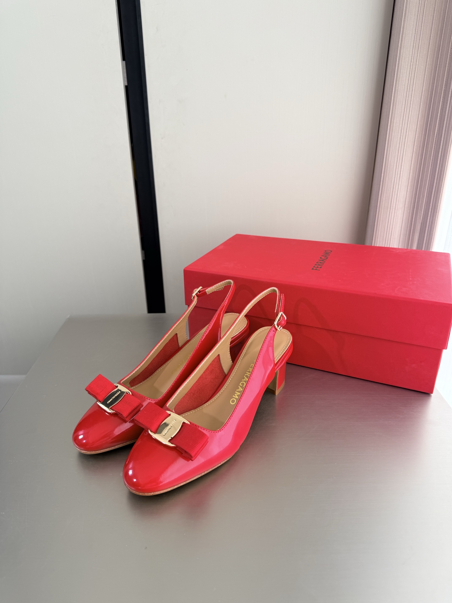 Ferragamo Shiny Leather Slingback