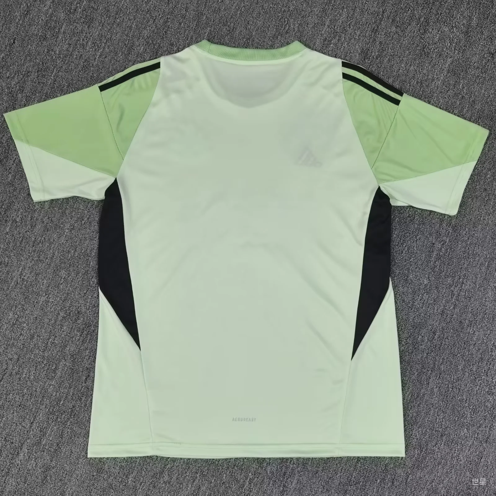 2025-26 Newcastle Goalkeeper Green Fans Football Shirt 1:1 Thai Quality