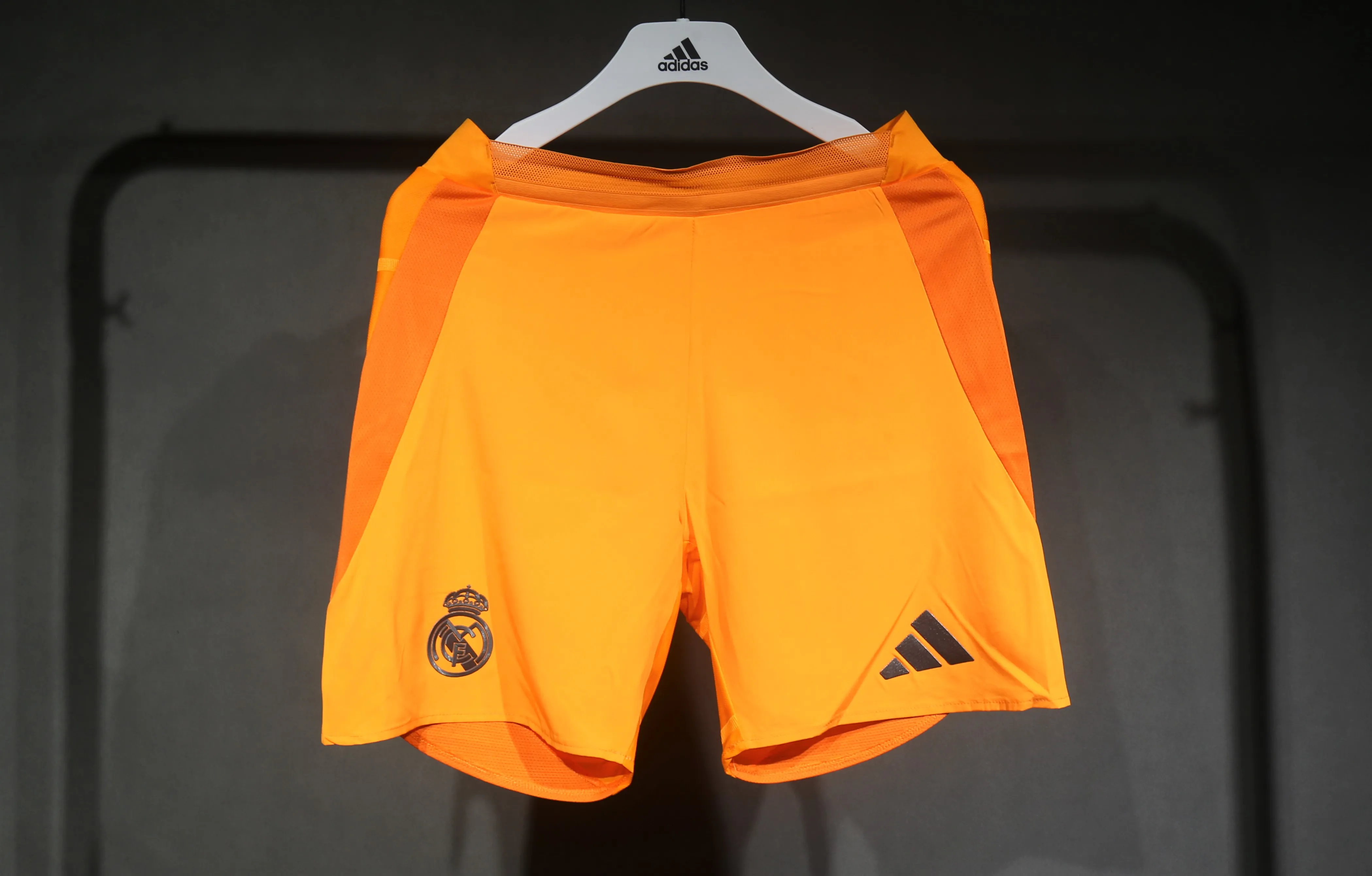 Player Version Shorts 2024-25 Real Mαdrid Away