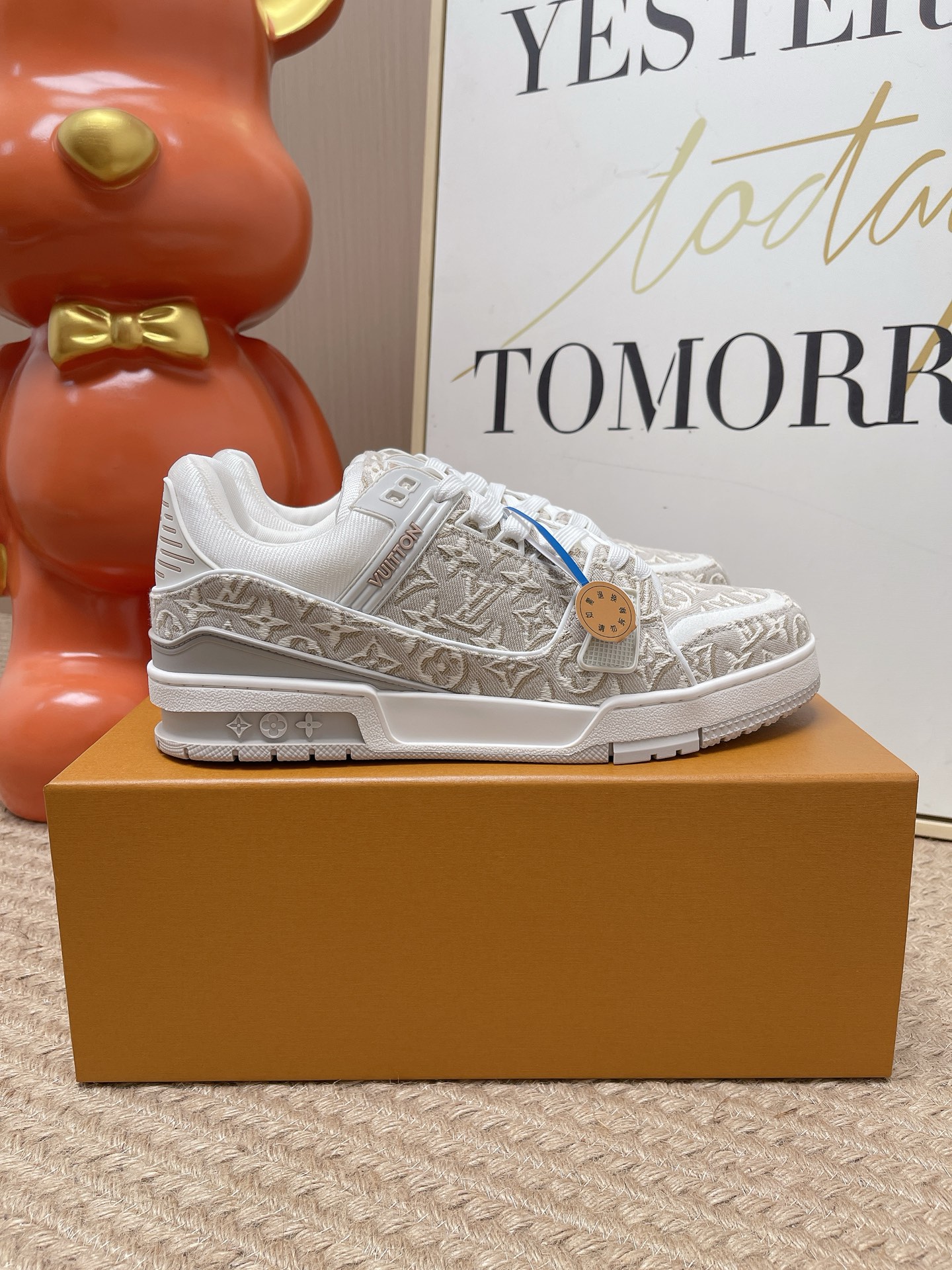 Louis Vuitton LV Unisex Trainer Sneaker