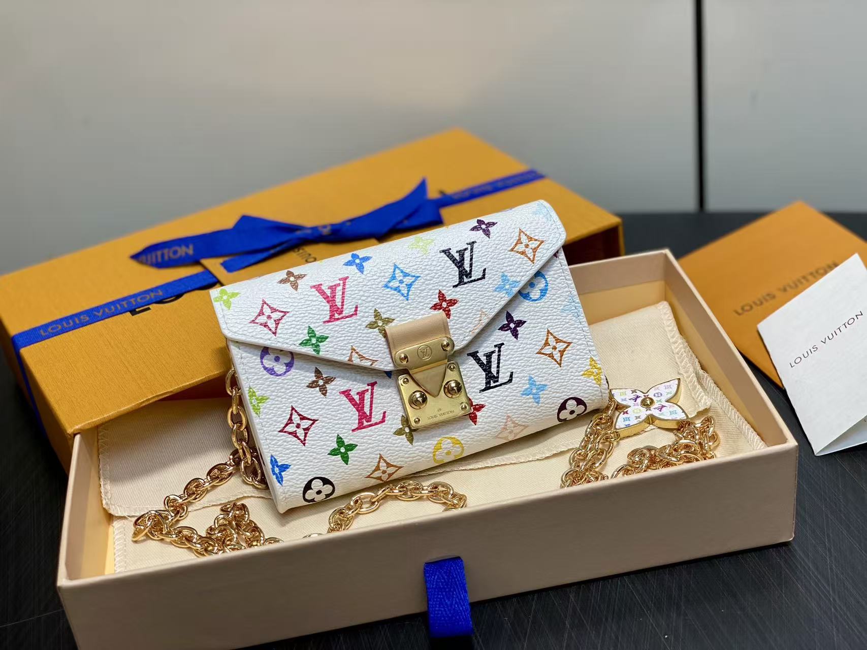 Louis Vuitton LV Pouch Metis waist bag