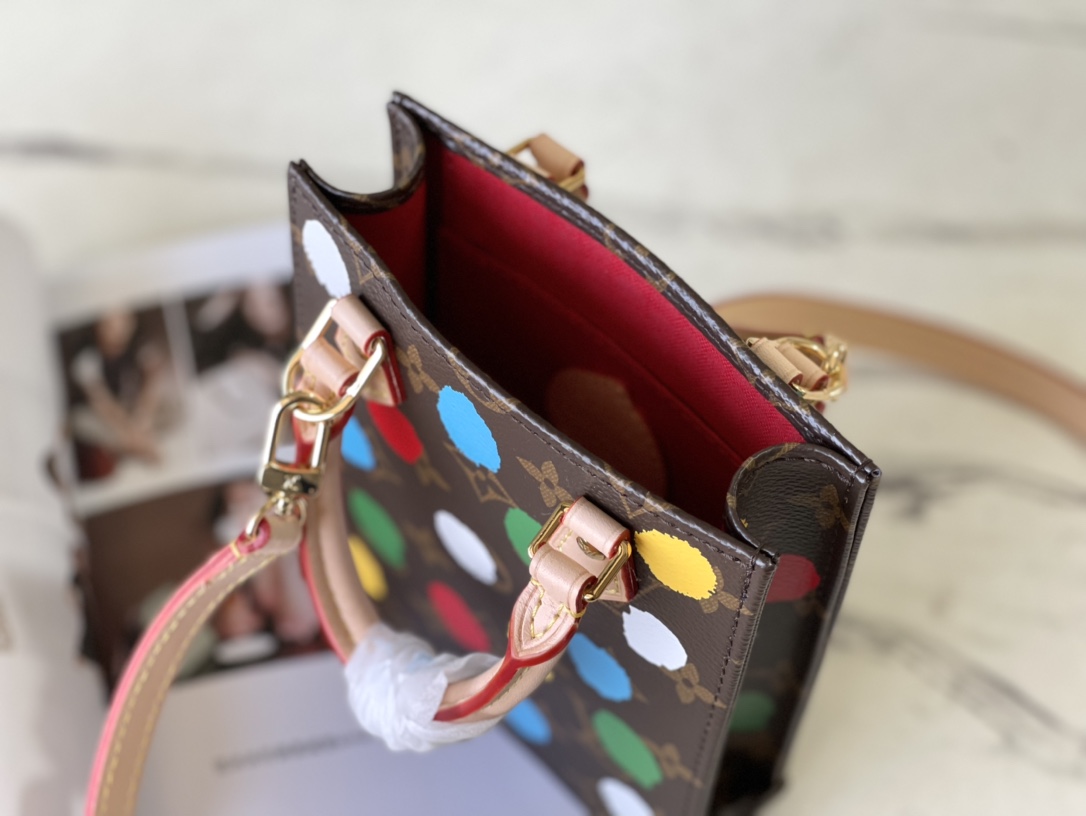 Louis Vuitton LV YK Petit Sac Plat M81867