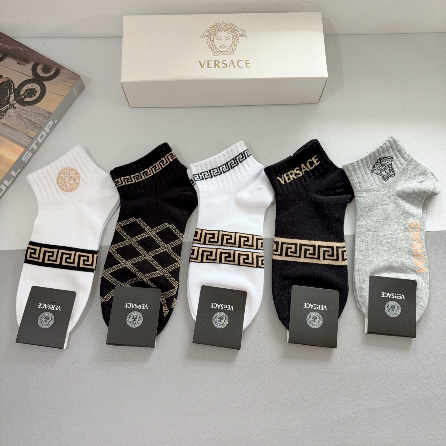 Versace Socks 5-Pack - KAIROO