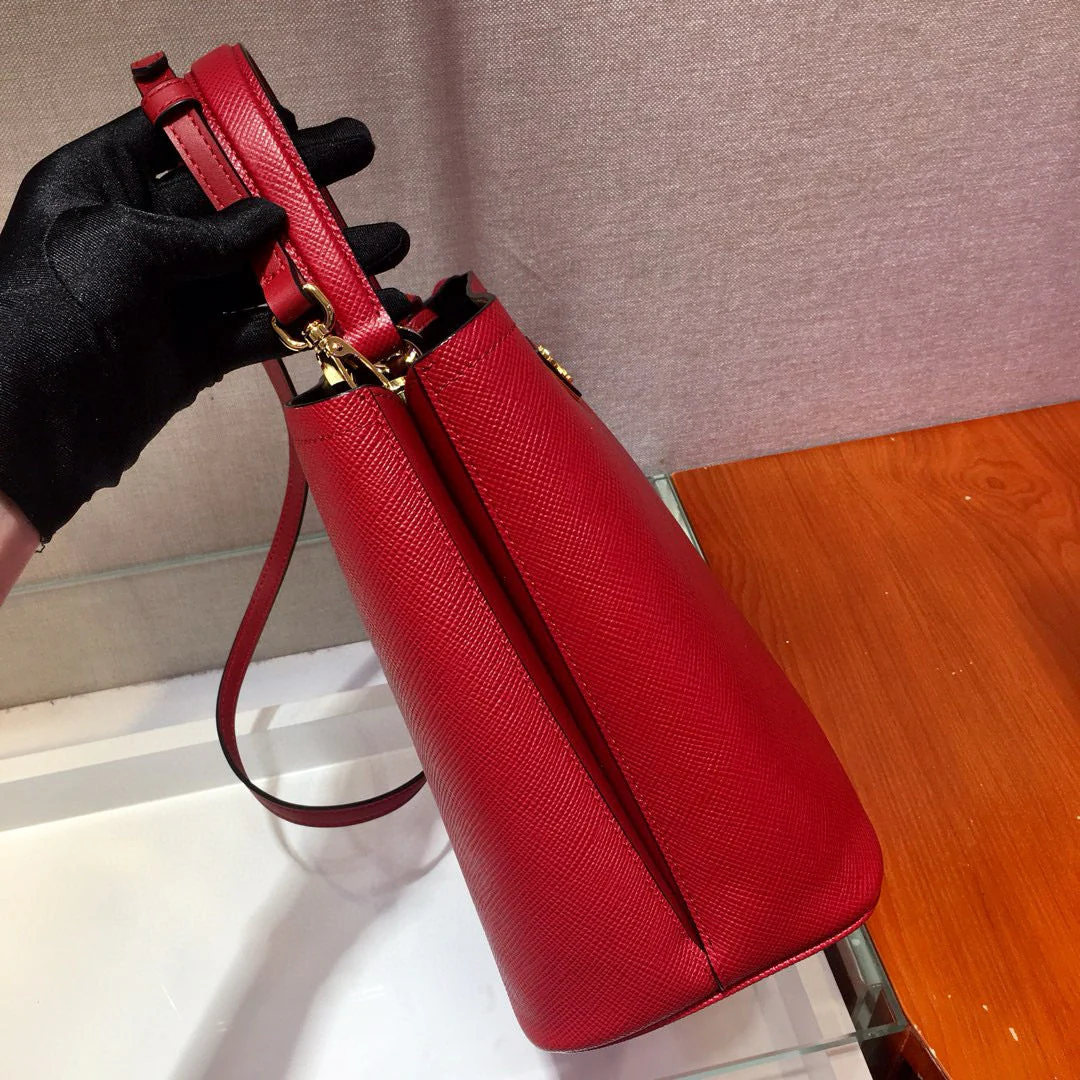Prada Medium Cuir Panier Bag Red Saffiano leather
