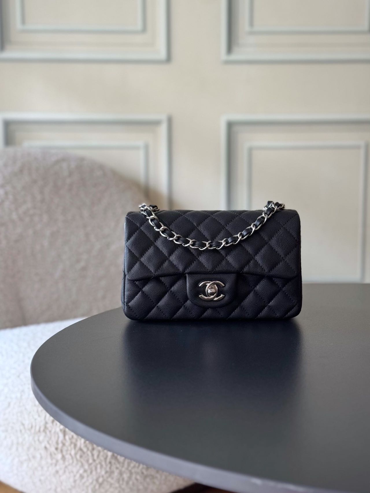 Chanel Classic flap caviar bag 20CM