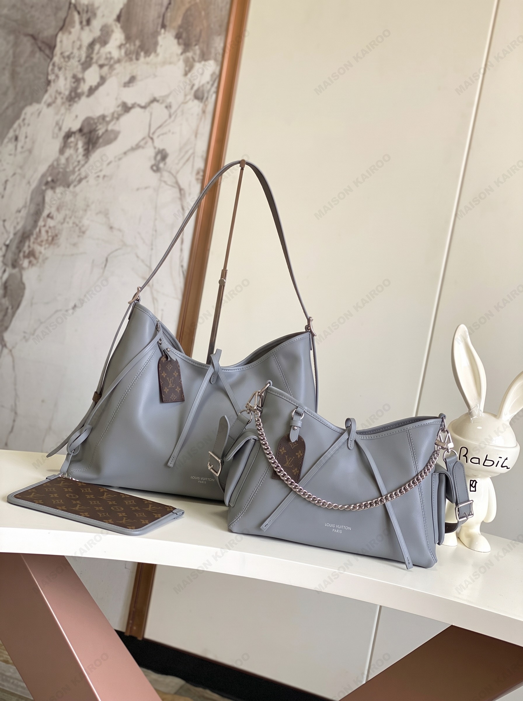 Louis Vuitton LV Carryall Cargo PM/MM Ash Grey Smooth Leather Side Pocket Hobo Tote Shoulder Bag - KAIROO
