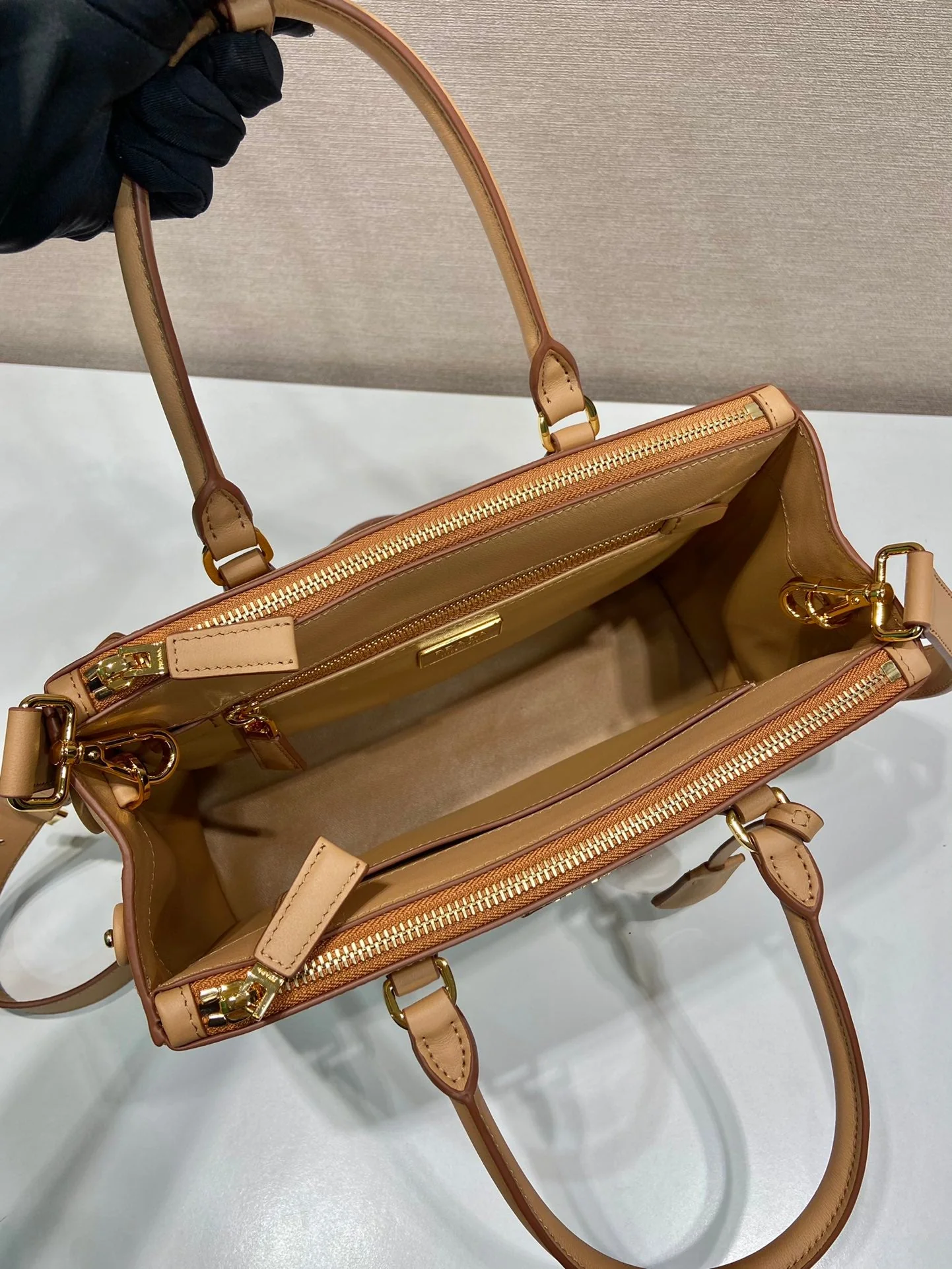 Prada MEDIUM GALLERIA BAG 28 IN CIDER BROWN SMOOTH CALFSKIN GOLD HARDWARE