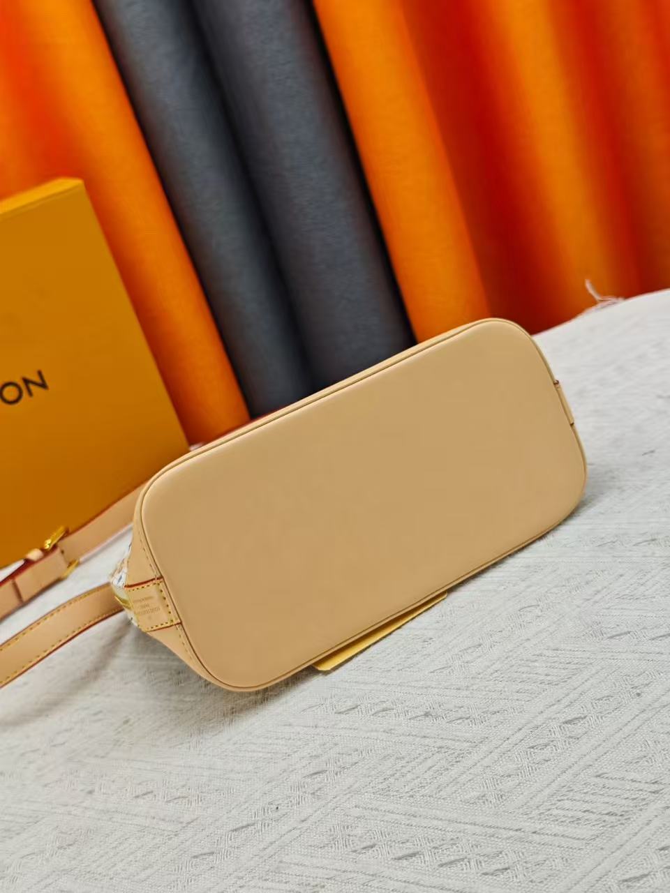 Louis Vuitton LV new ALMA BB handbag