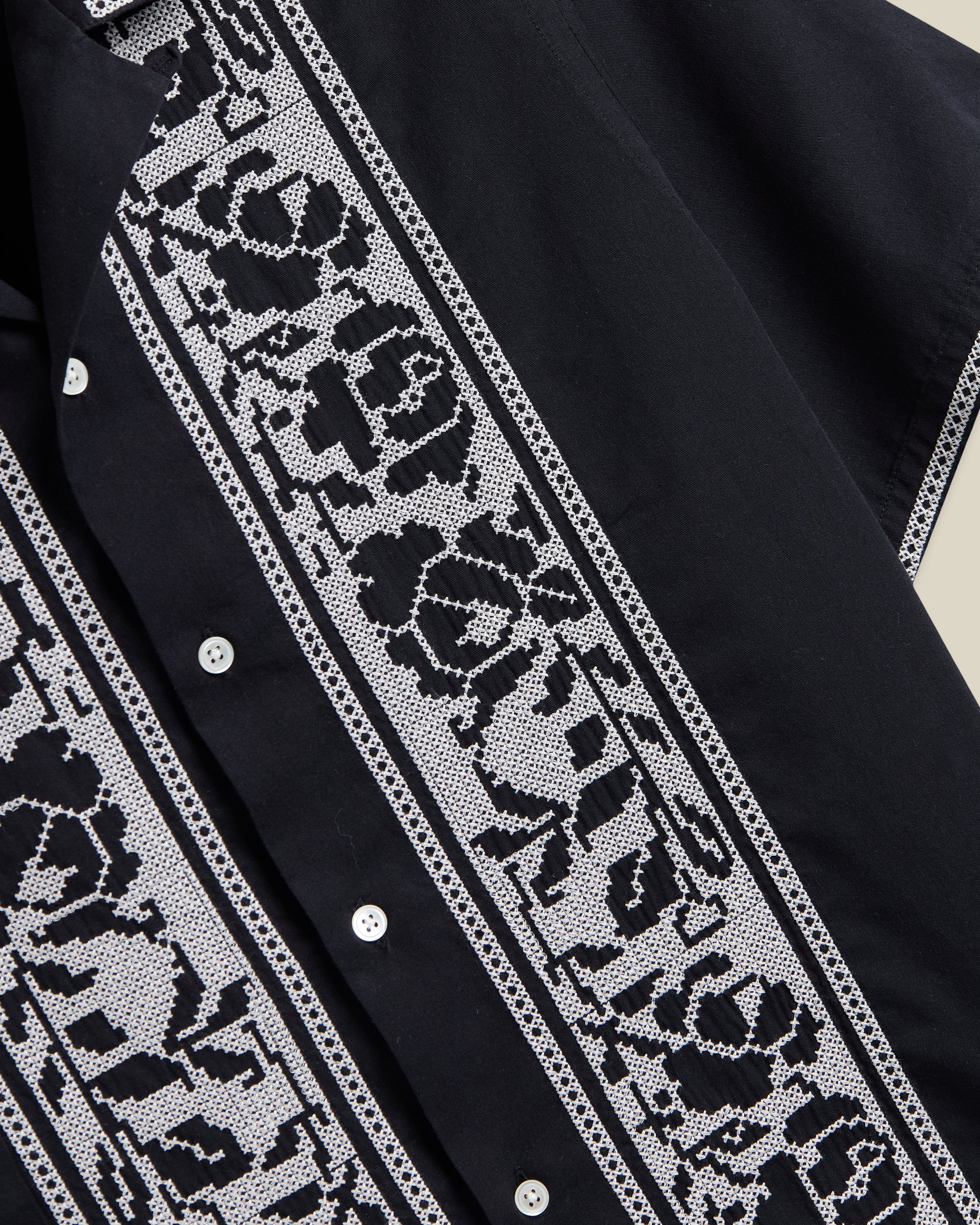 CROSS STITCH - BLACK