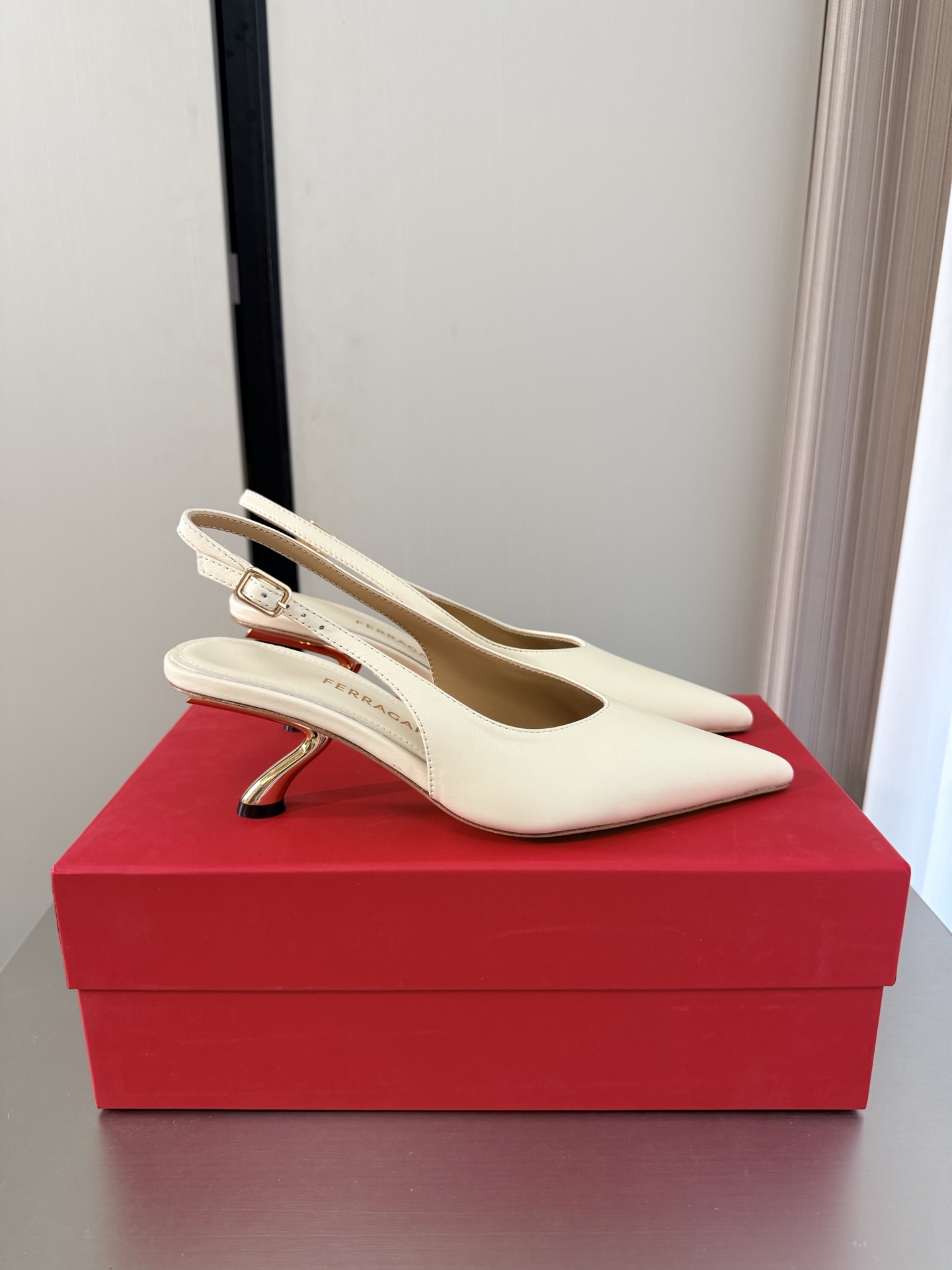 Ferragamo 2026 New Leather Slingback