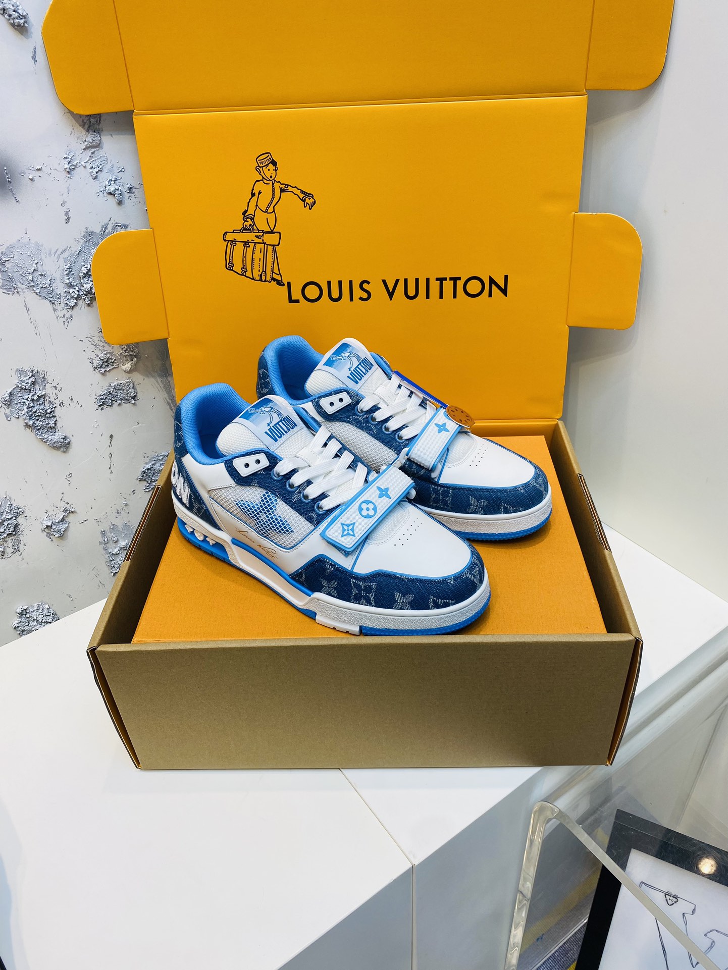LV Unisex Trainer Sport Shoes
