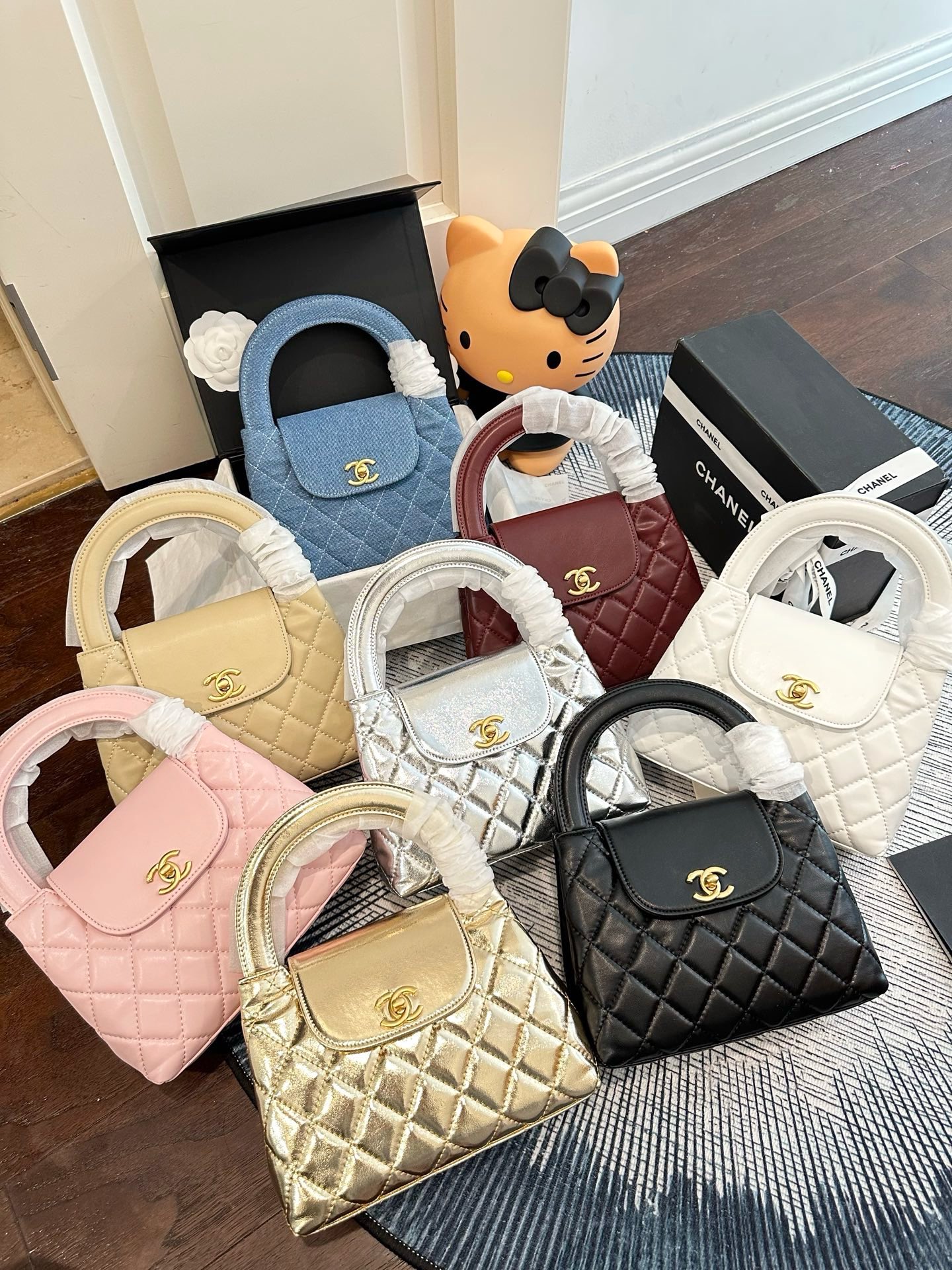 Chanel Mini Kelly 19CM Diamond Quilted Shiny Leather Chain Top Handle Crossbody Bag - KAIROO