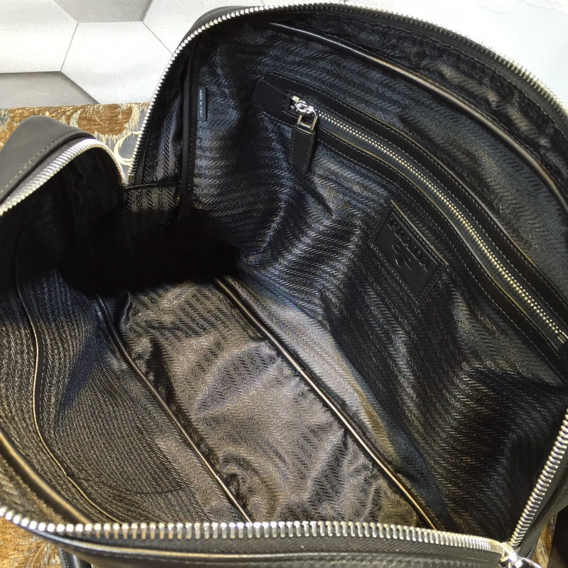 Prada Business & Travel BAG 38 IN BLACK SMOOTH LAMBSKIN