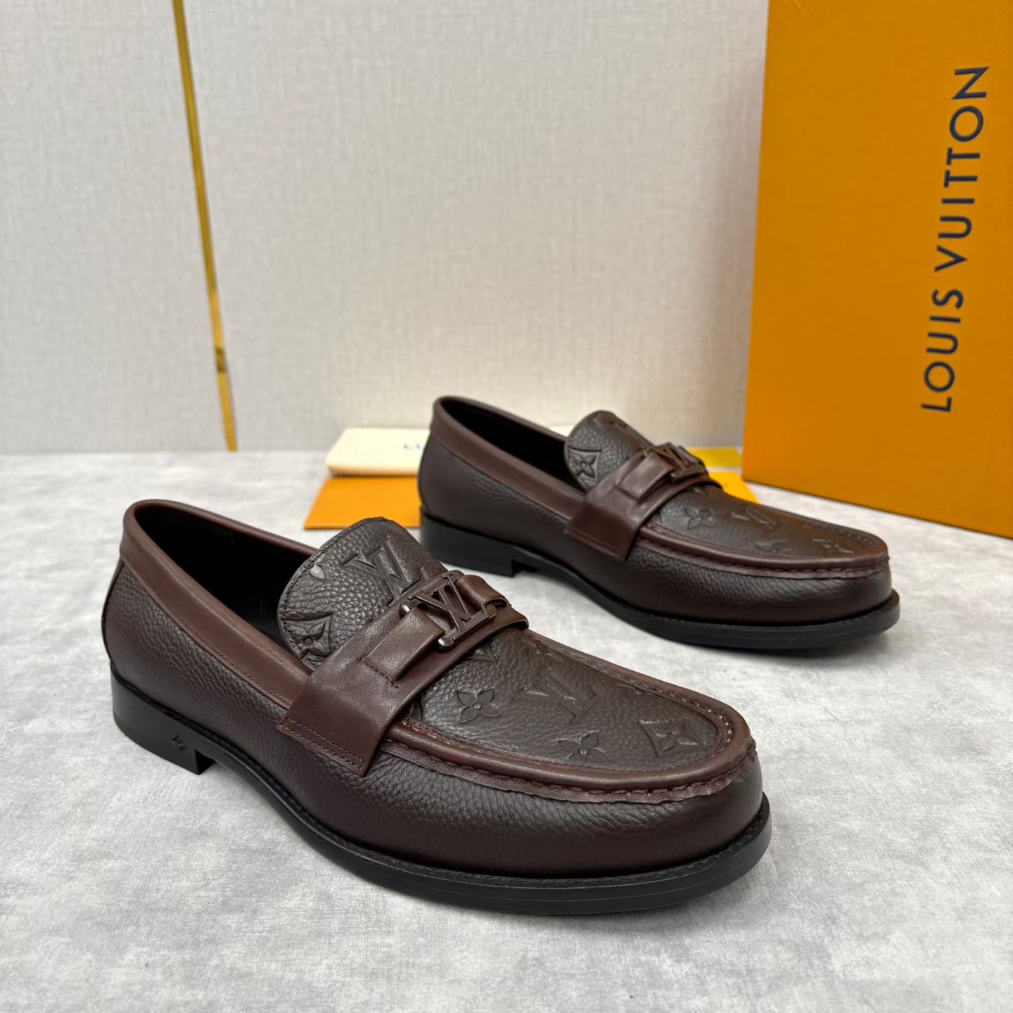 Men's LV Major Loafers