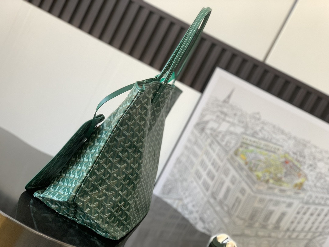 Goyard Saint Louis GM Tote in Green