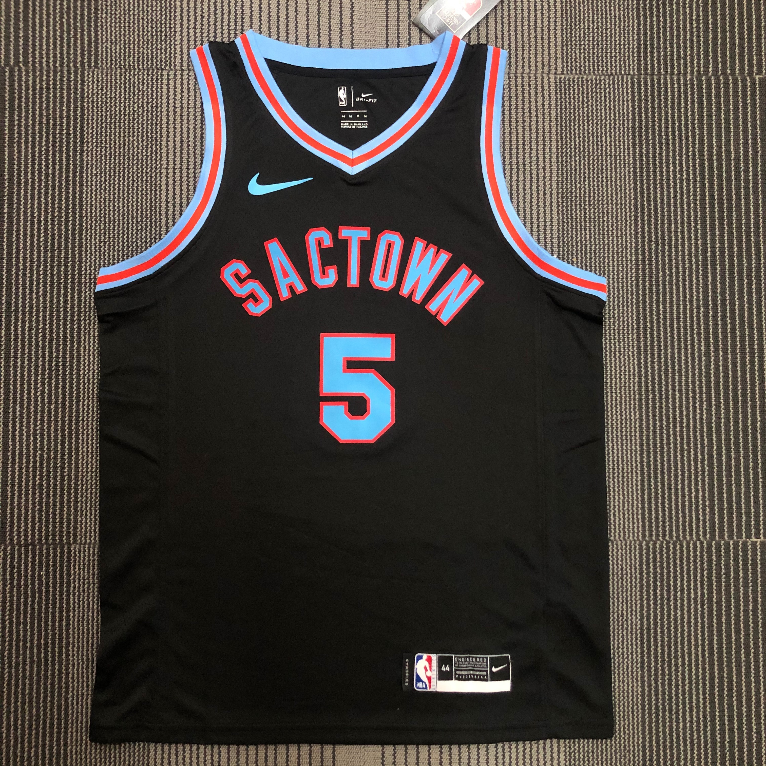 21 SEASON SACRAMENTO KINGS CITY  #5 FOX