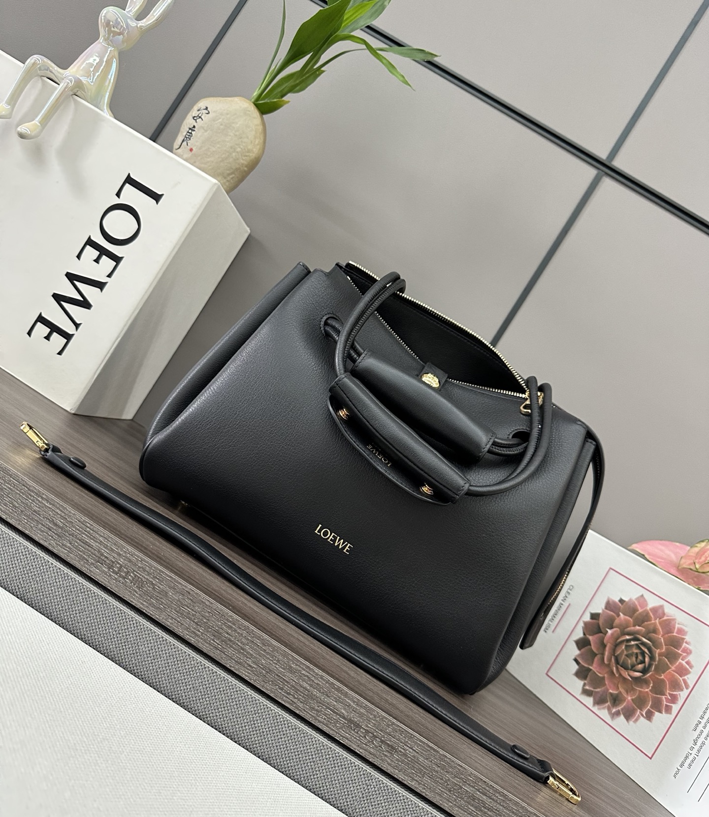 Loewe Medium Madrid Handbag in Nappa leather-Black