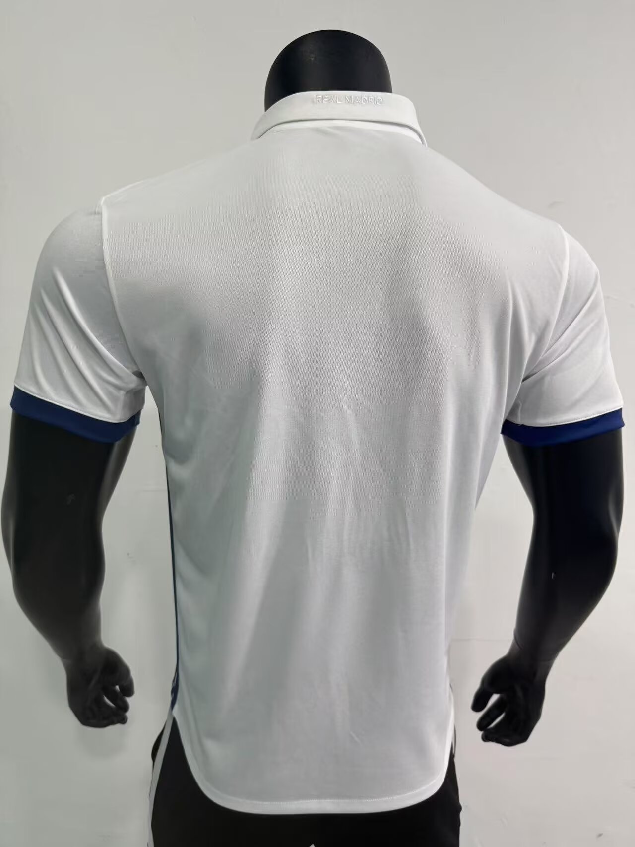 Retro 16-17 Real Madrid Home Short Sleeves Player Version