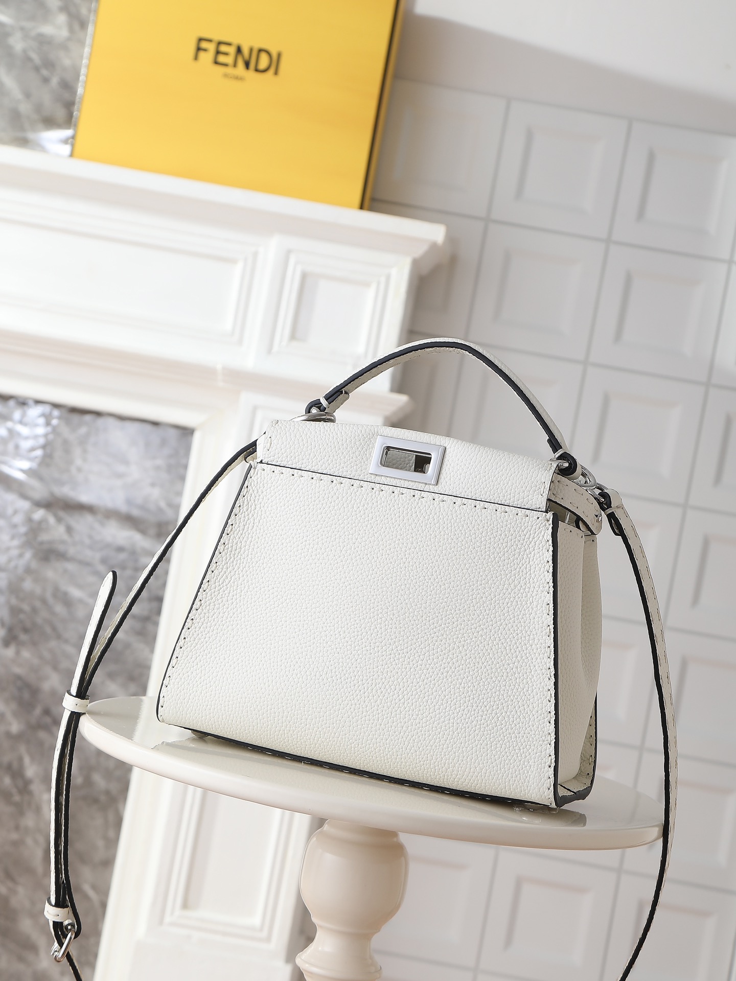 Fendi Peekaboo Mini Selleria Peekaboo-White