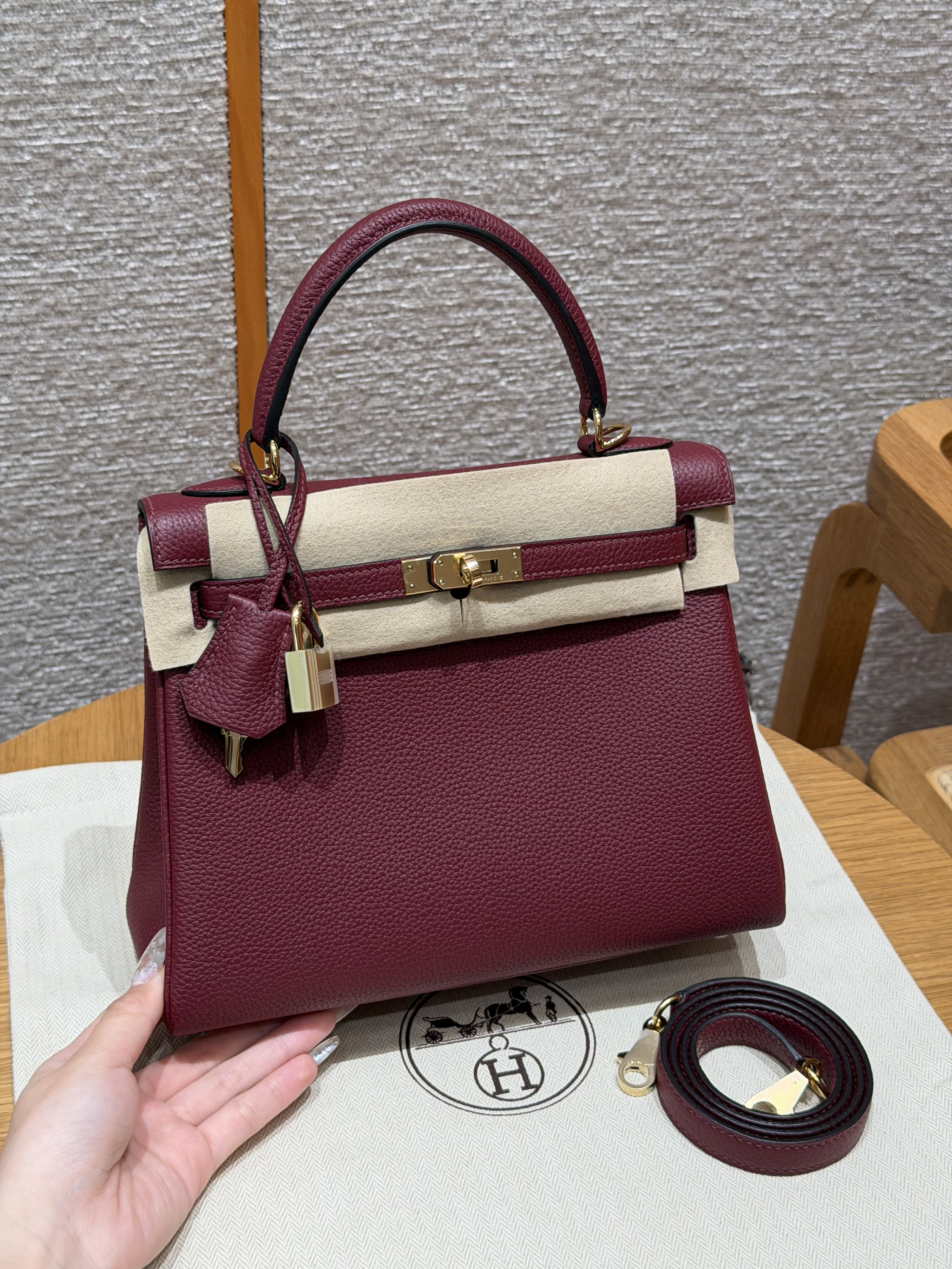 Hermes Rouge H Togo Kelly 25