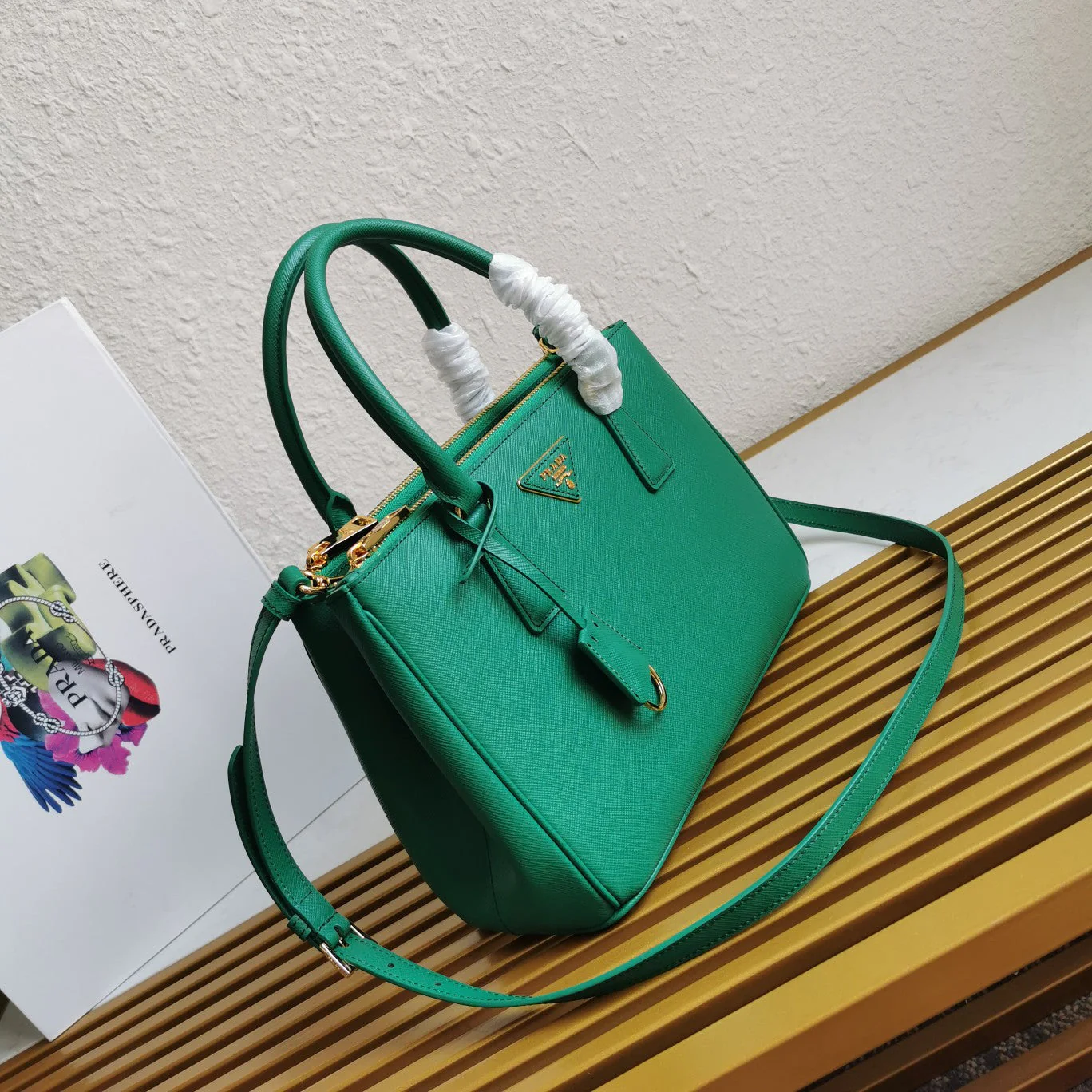 Prada MEDIUM GALLERIA 28 GREEN SAFFIANO LEATHER
