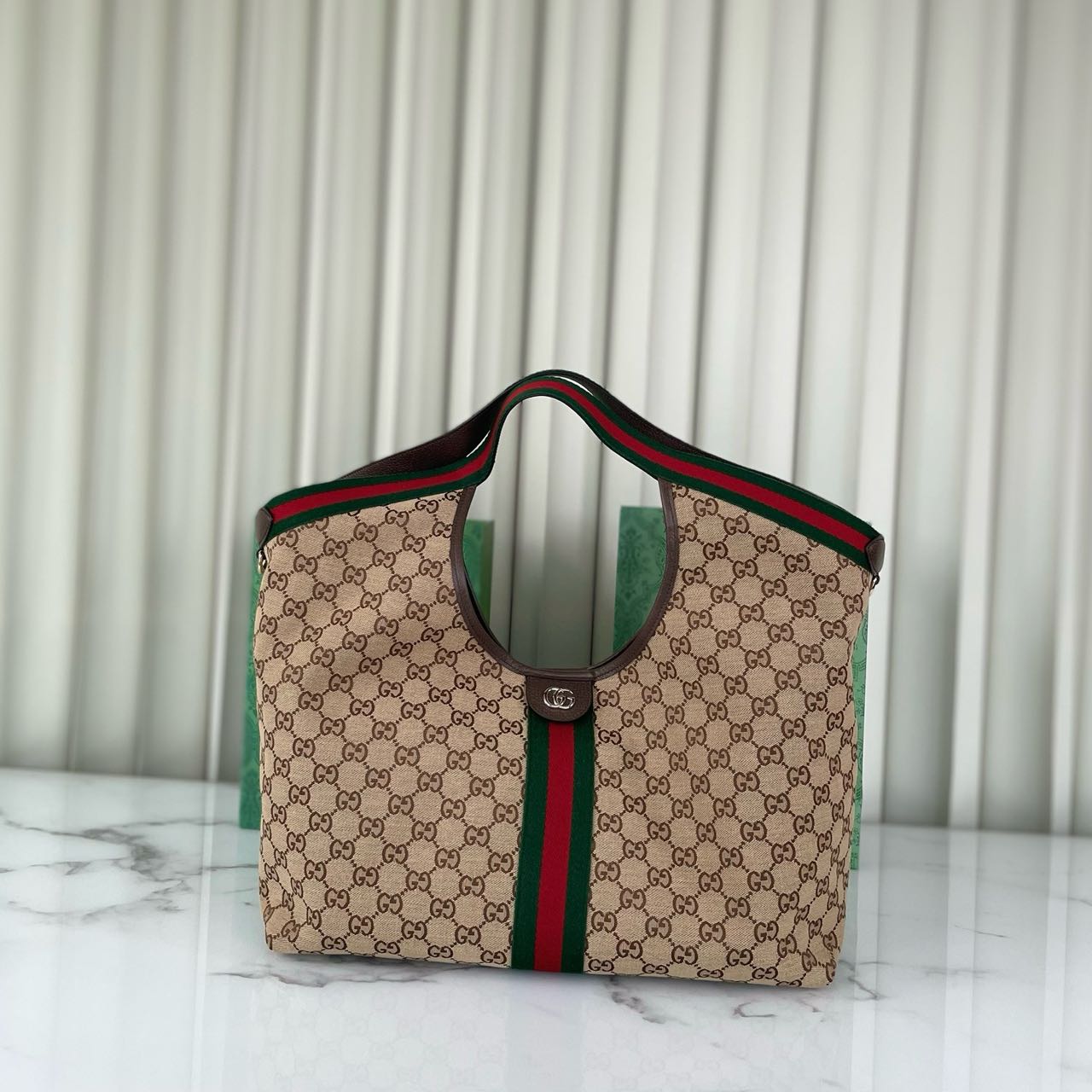 Gucci GG Giglio Large Supreme Canvas Tote Bag