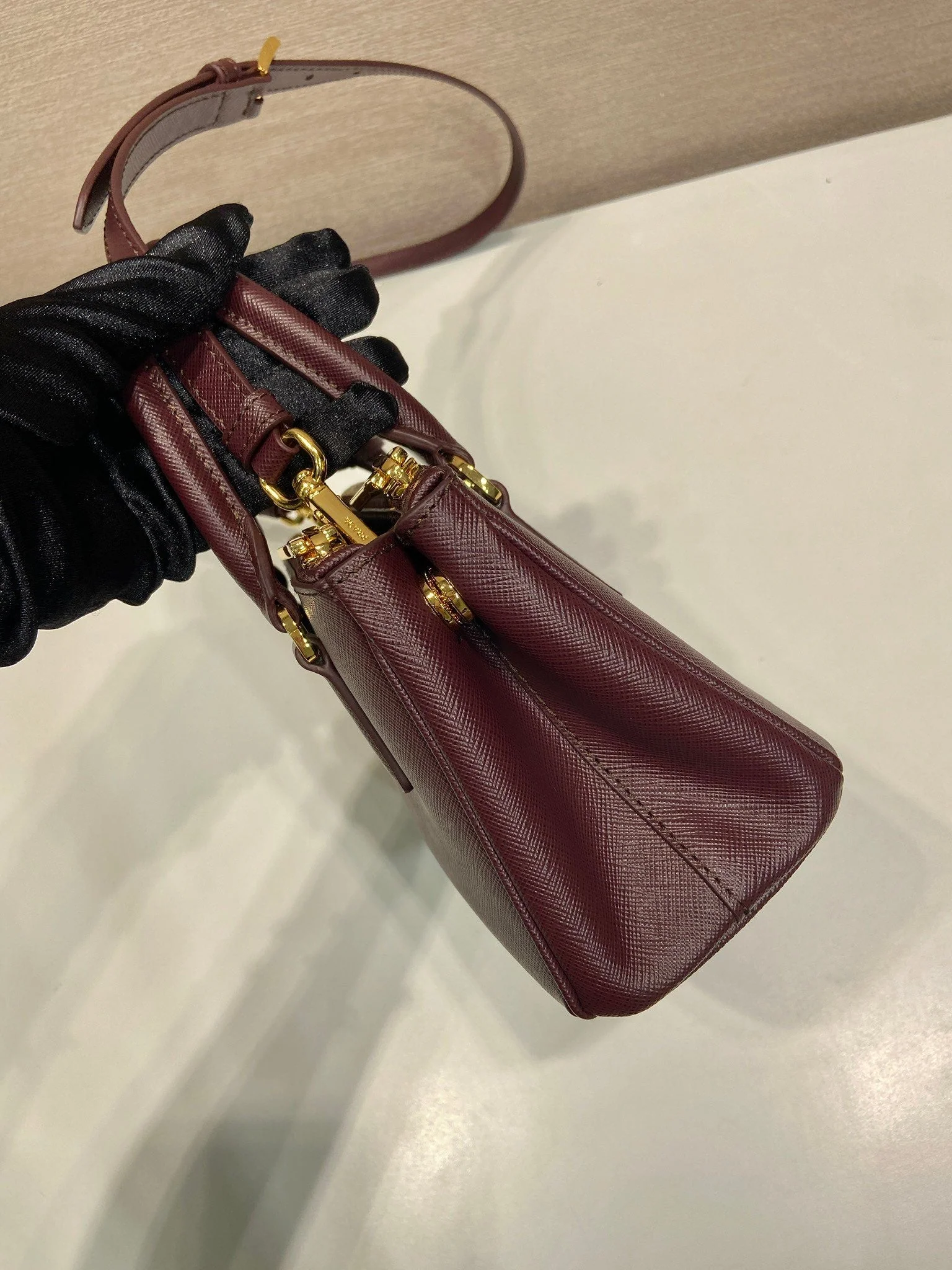 Prada  Galleria handbag 21 burgundy leather 280837