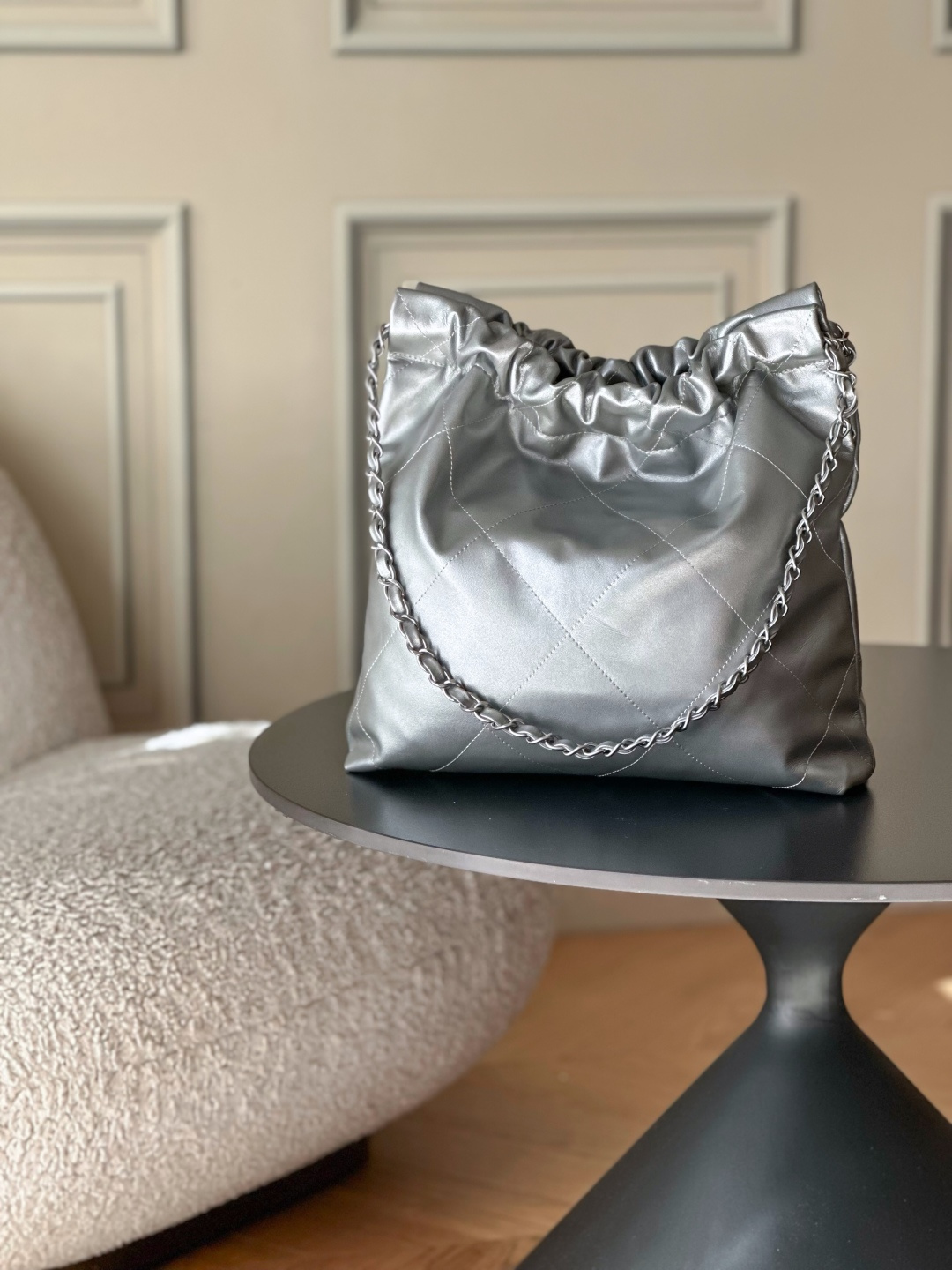Chanel 22 Small Handbag in Silver Shiny Calfskin AS3260