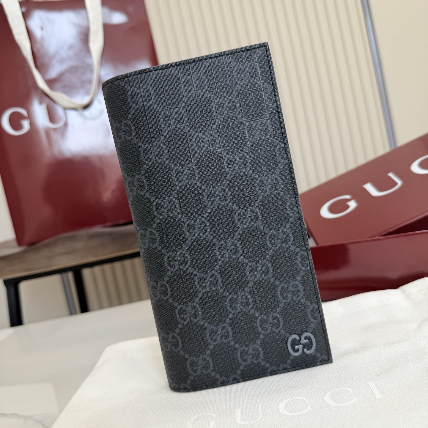 Gucci Grey interior GG long wallet 856563